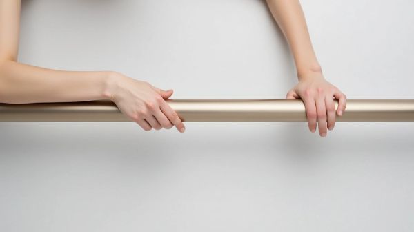 Barre de pole dance 40mm, 45mm, 50mm : quel diamètre choisir pour plus de confort ?